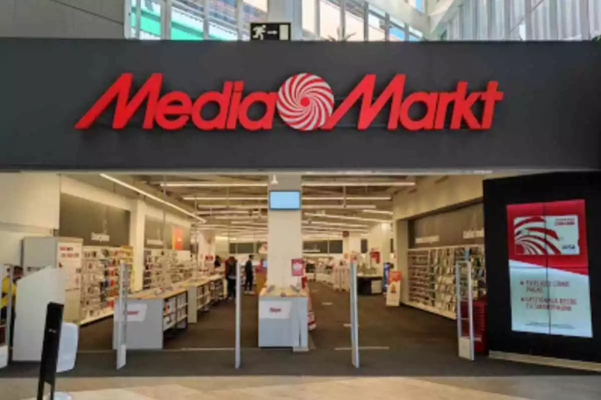 Mediamarkt Montigalà.