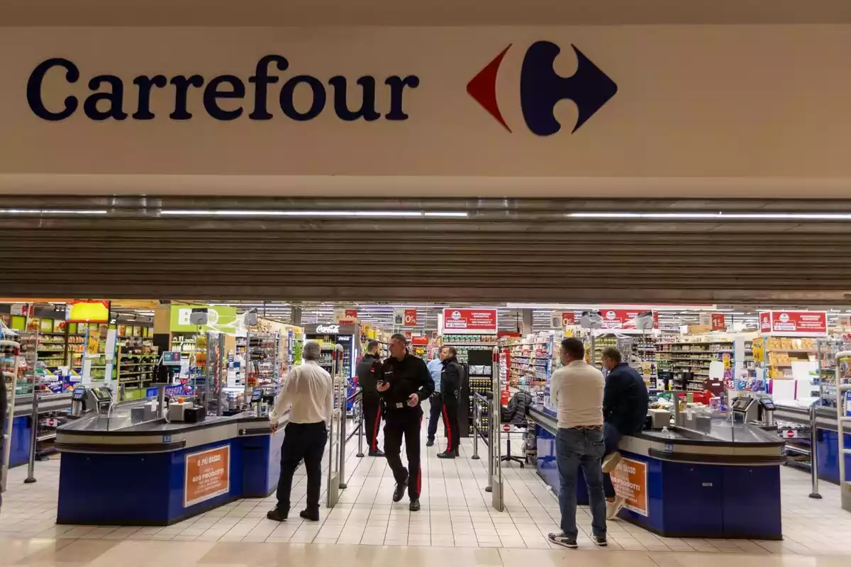 Imatge de l'entrada de Carrefour