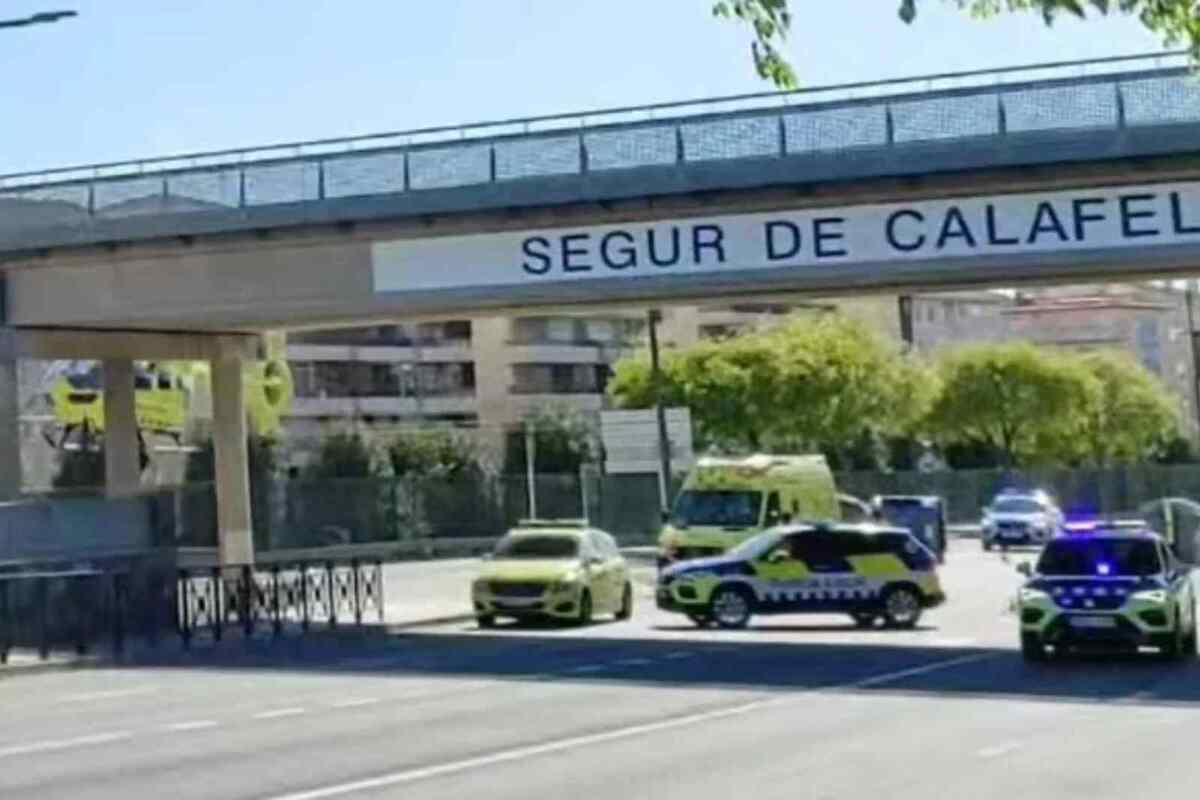 Una Noia De Anys Cau Al Buit Des D Un Pont De La C Els Mossos Ho