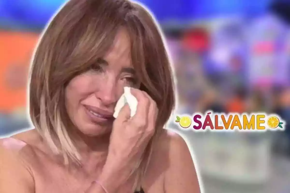 Imatge de María Patiño plorant amb el fons de 'Sálvame'