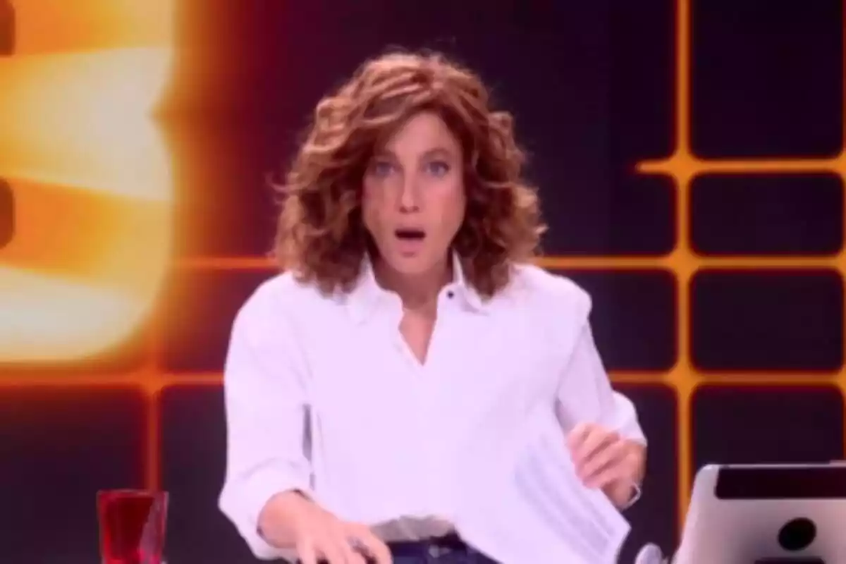 Imatge d'Helena García Melero presentant el 'Tot es mou' de TV3