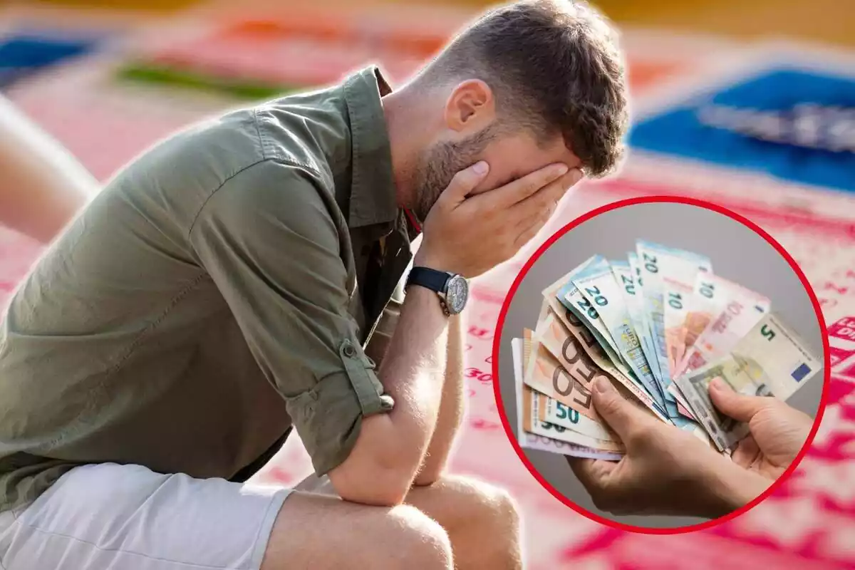 Muntatge d'un home amb les mans a la cara i els diners del premi de la loteria