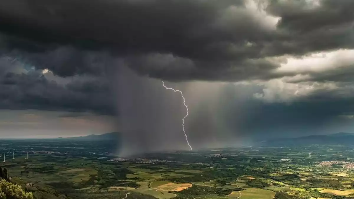 Imatge d'una tempesta de primavera al sud de França