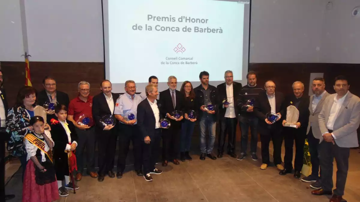 Els guardonats amb el Premis d'Honor de la Conca de Barberà de l'any passat.