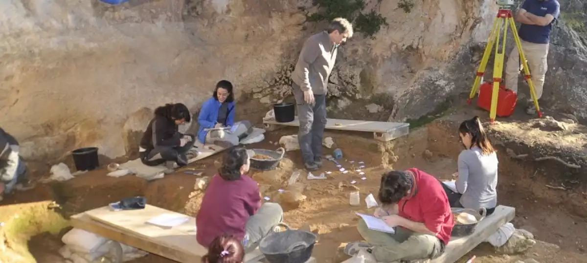 Excavació en un jaciment de Calafell.