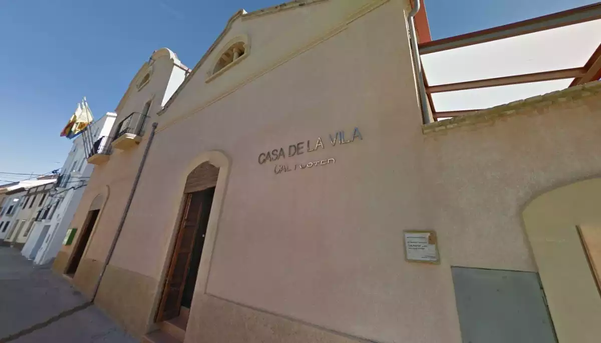 Casa de la Vila de la Santa Oliva