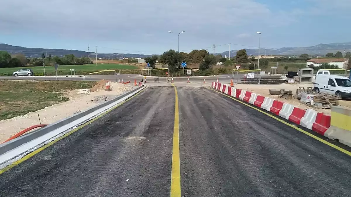 L'accés a Santa Oliva ja està reobert després de les obres al pont.