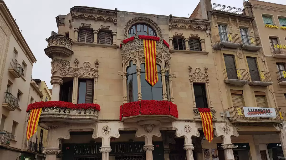 La Casa Navàs de Reus lluirà una decoració especial per celebrar la diada de Sant Jordi.