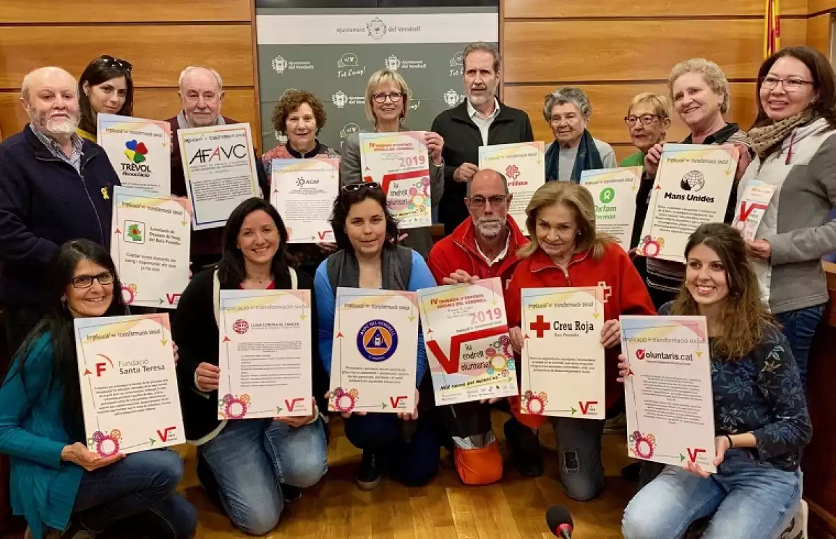 Representants de les entitats socials que prenen part a la trobada del Vendrell.