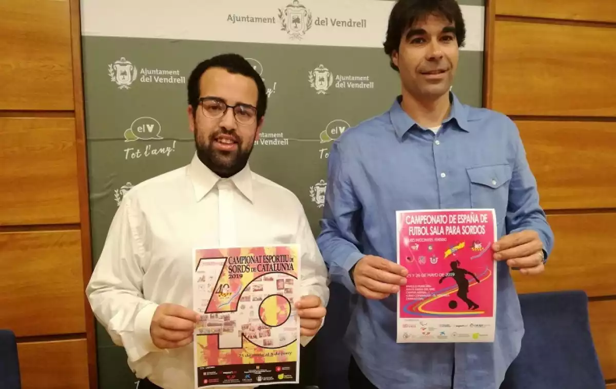 Àlex Pateiro i Ferran Trillas, presentant els campionats de futbol sala per a sords.
