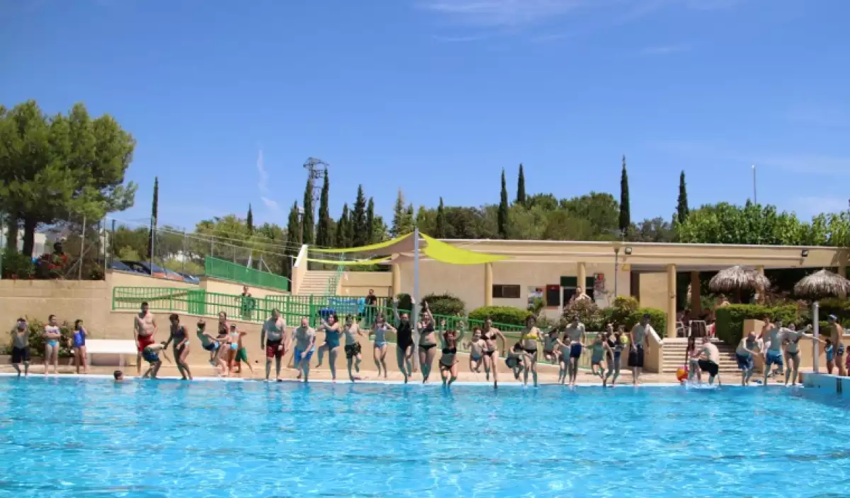 Imatge d'arxiu de la piscina municipal de la Bisbal del Penedès.