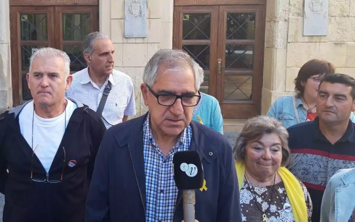 Josep Maria Llasat, amb diferents membres de Primàries el Vendrell.