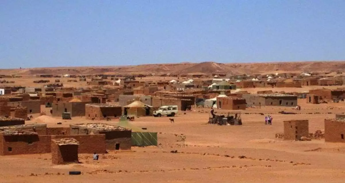 El campament de Tinduf, el més gran del Sàhara, acull refugiats sahrauís a Argèlia, a l'est de la frontera amb el Sàhara Occidental.