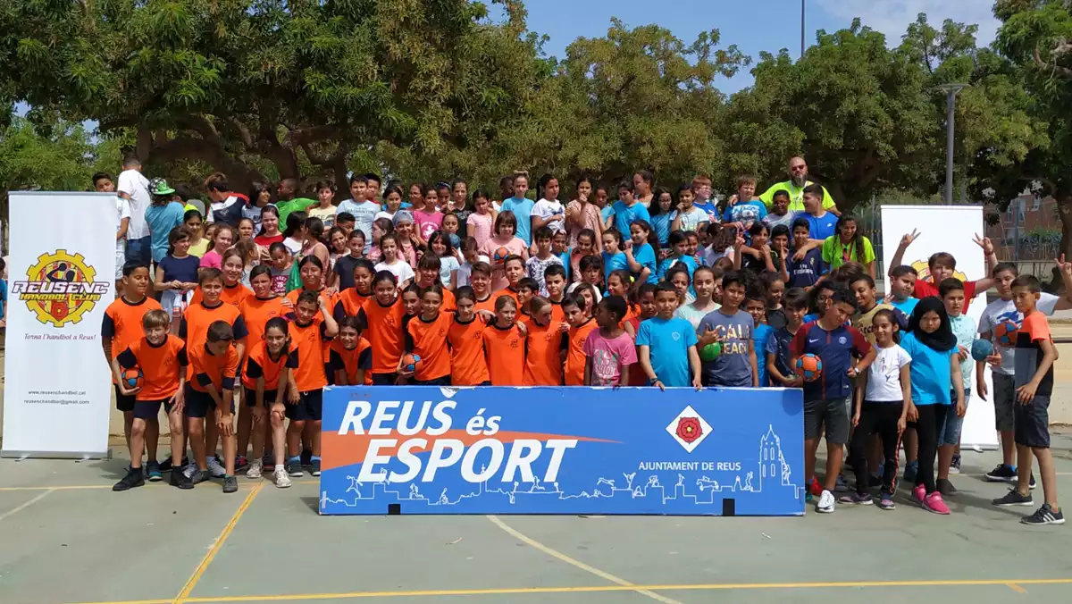 Foto de família del Reusenc Handbol Club