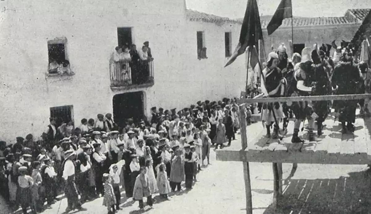 La imatge del Ball parlat de Sant Bartomeu de l'any 1911.