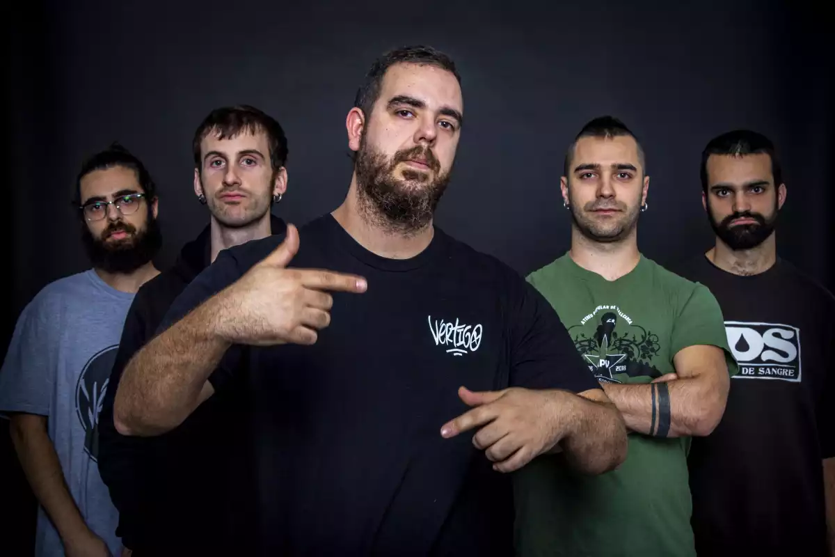Lágrimas de Sangre arriben amb Smoking Souls presentant el seu nou àlbum, 'Vértigo'.