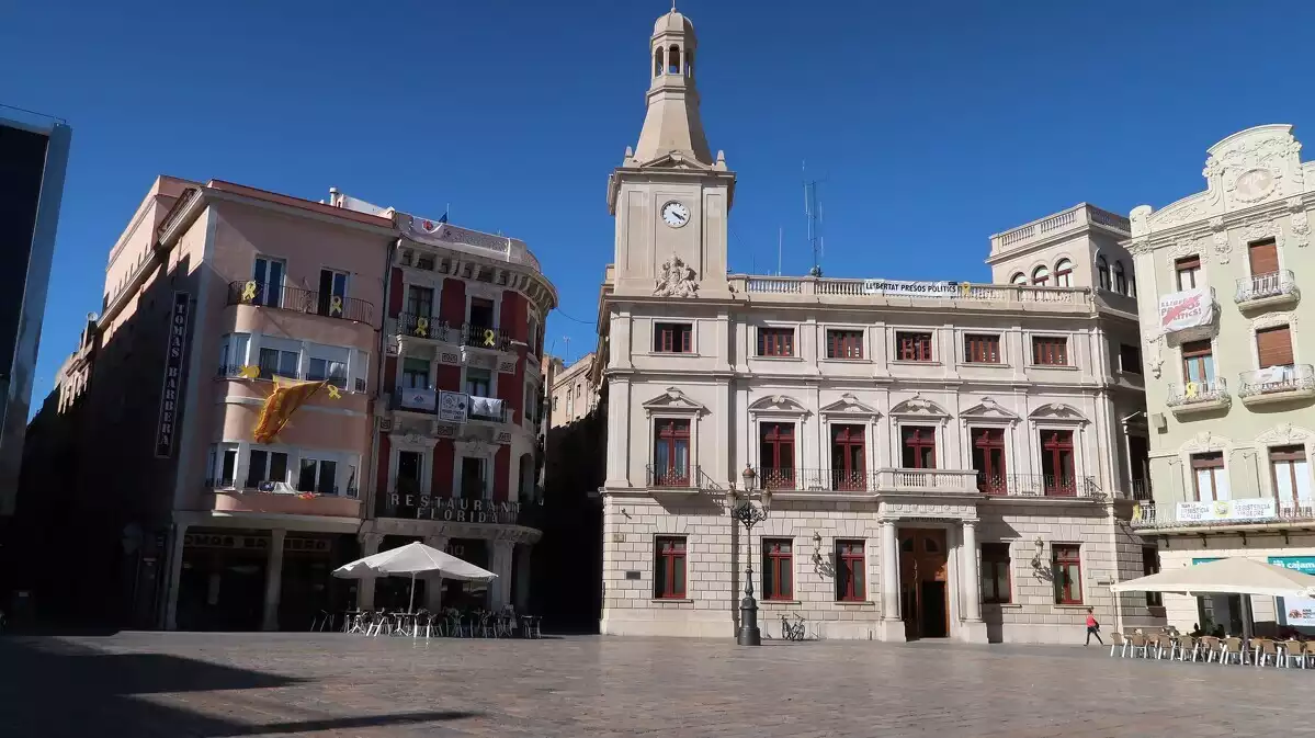 Imatge actual de la plaça del Mercadal de Reus