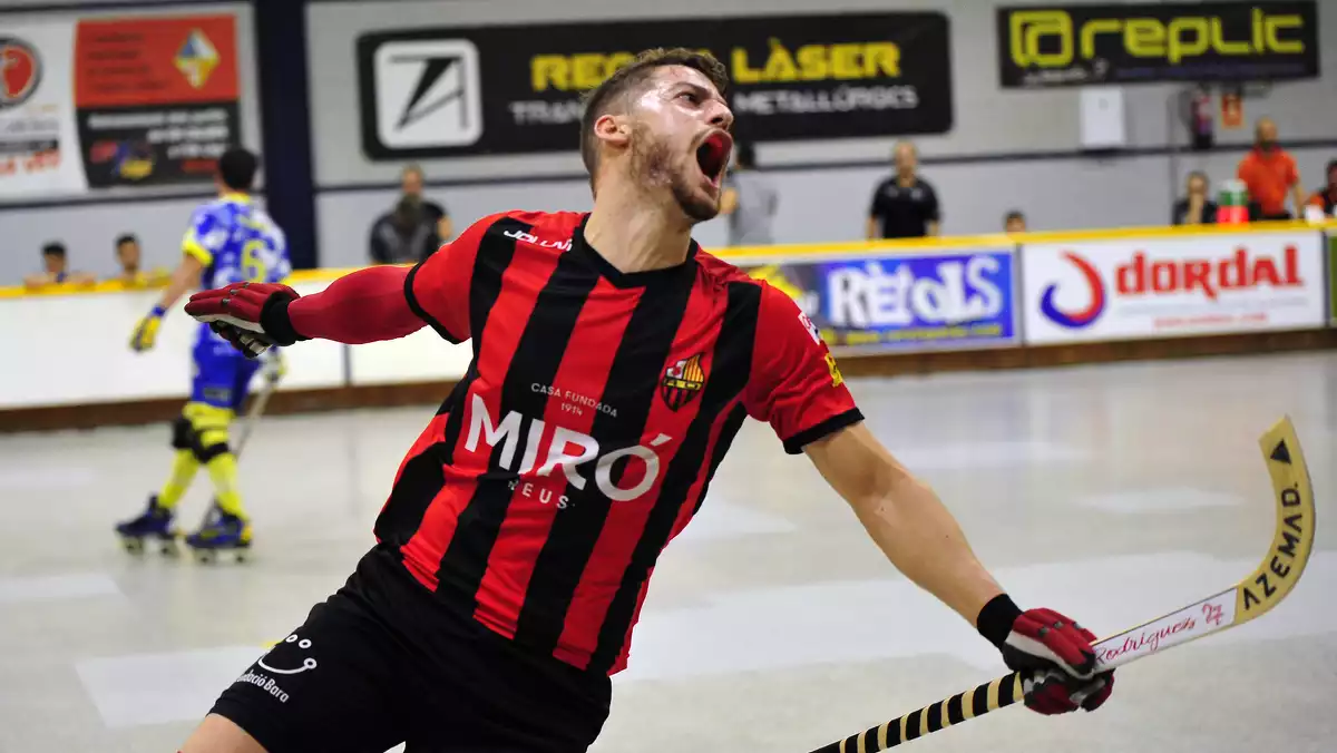 Àlex Rodríguez celebrant un gol a Caldes de Montbui