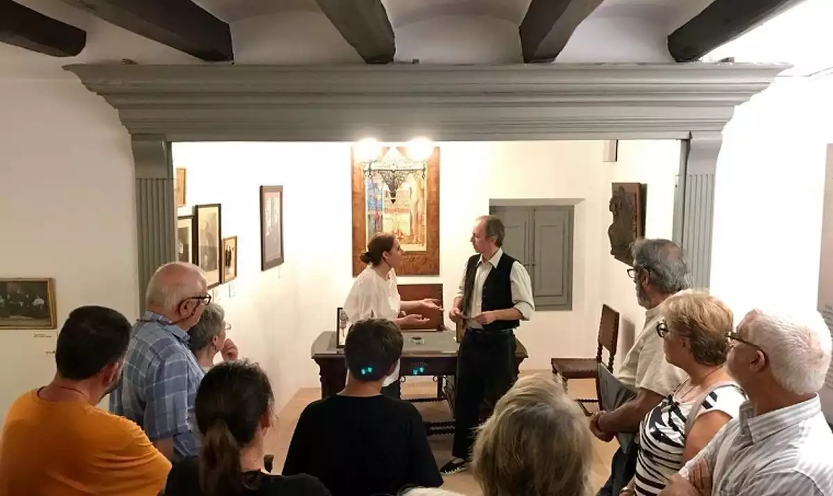 La visita teatralitzada de 'Maria Rosa', al Museu Àngel Guimerà.