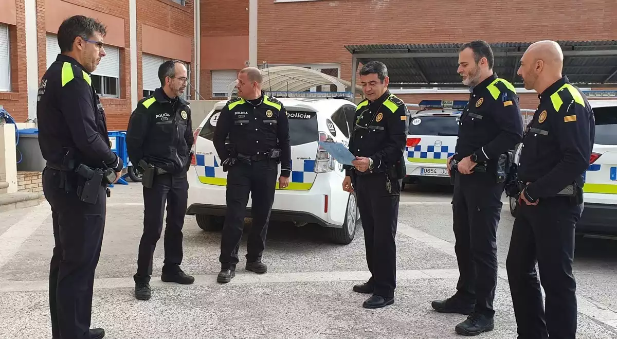 Diversos agents de la policia local de Cunit.