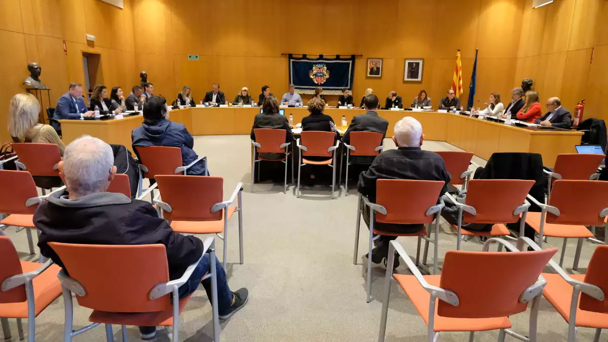 Imatge d'un plenari a l'Ajuntament de Cambrils.