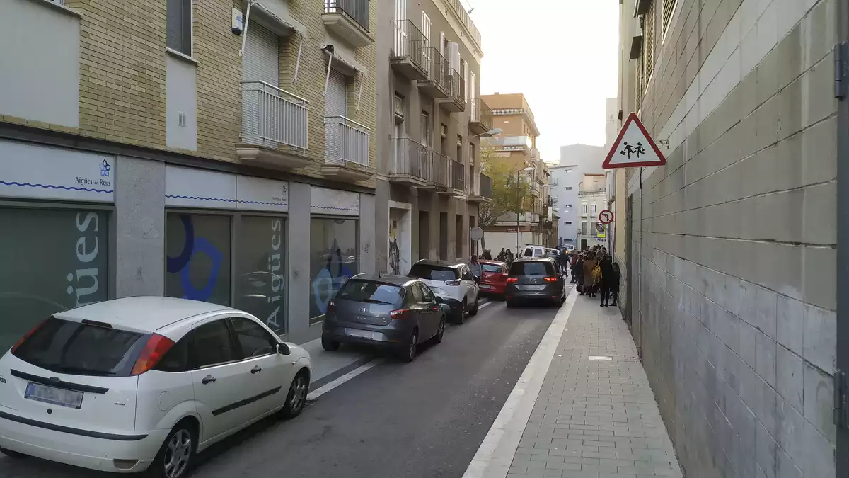 carrer de Josep Anselm Clavé, on dona una de les portes de La Presentació