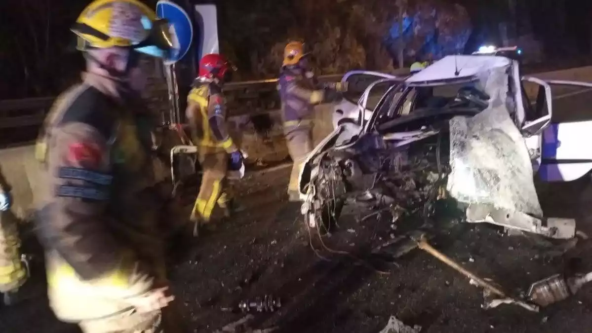 Imatge de l'estat del vehicle de l'accident d'aquest dissabte 29 de febrer a la N-240 a Tarragona