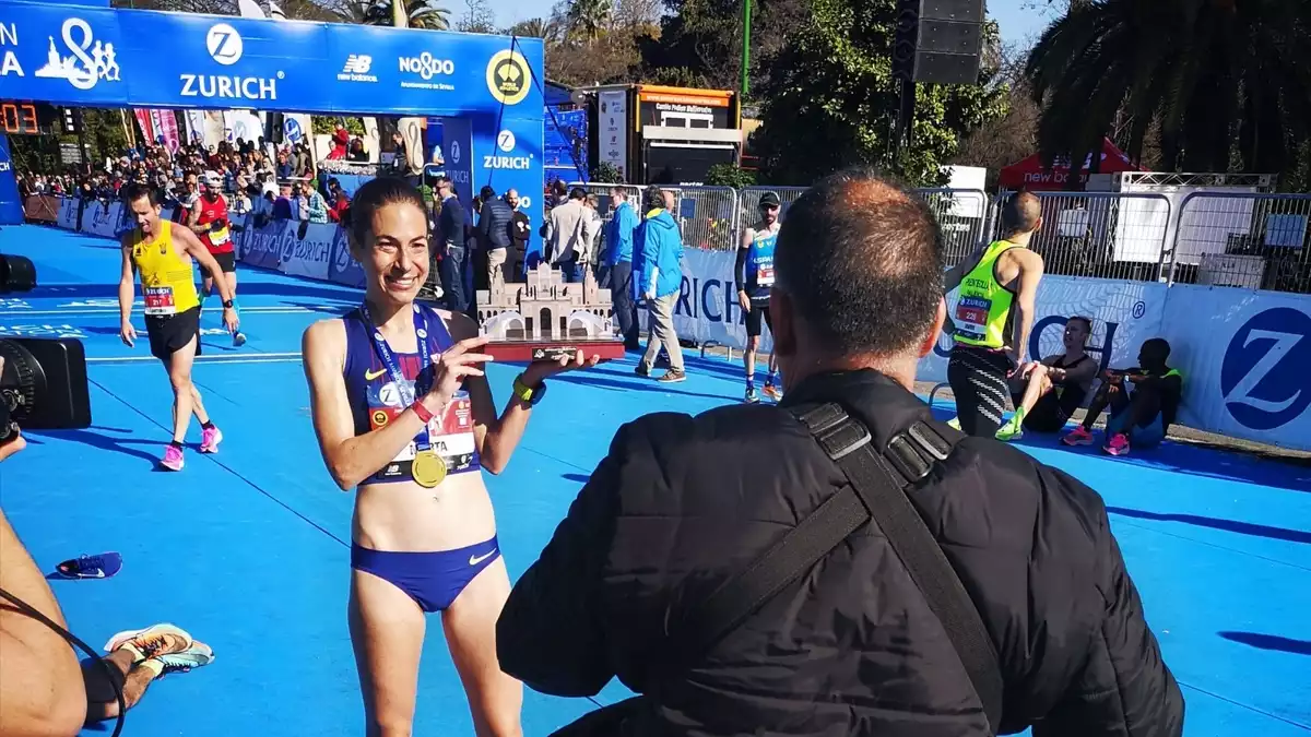Marta Galimany a l'arribada de la Marató de Sevilla