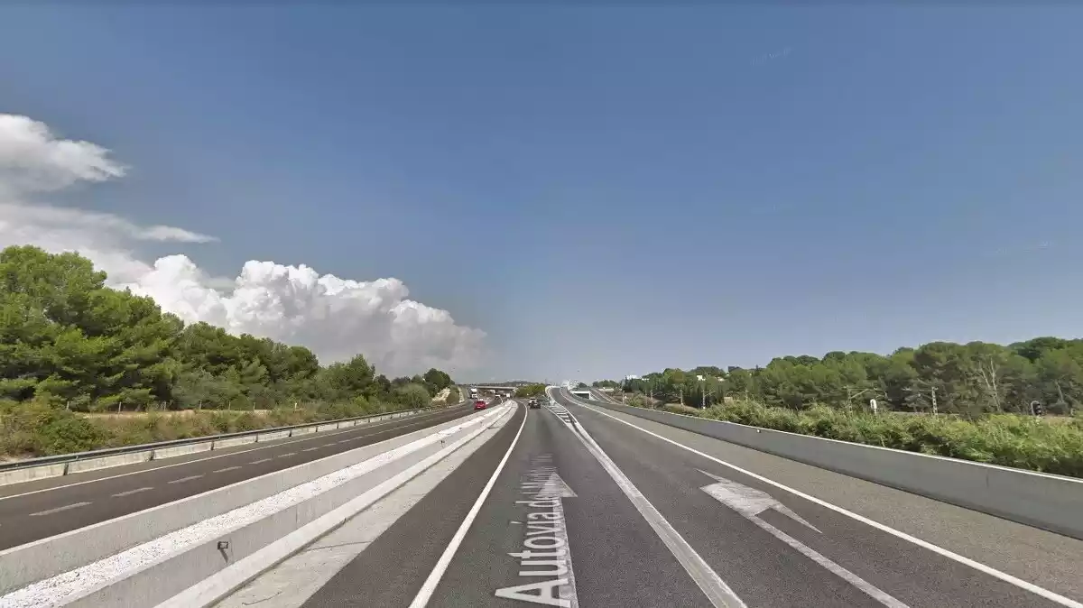 Imatge de l'autovia A-7, prop de la rotonda de La Móra