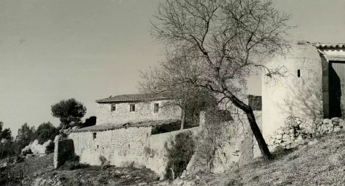 Un poble abandonat a la zona del Garraf.