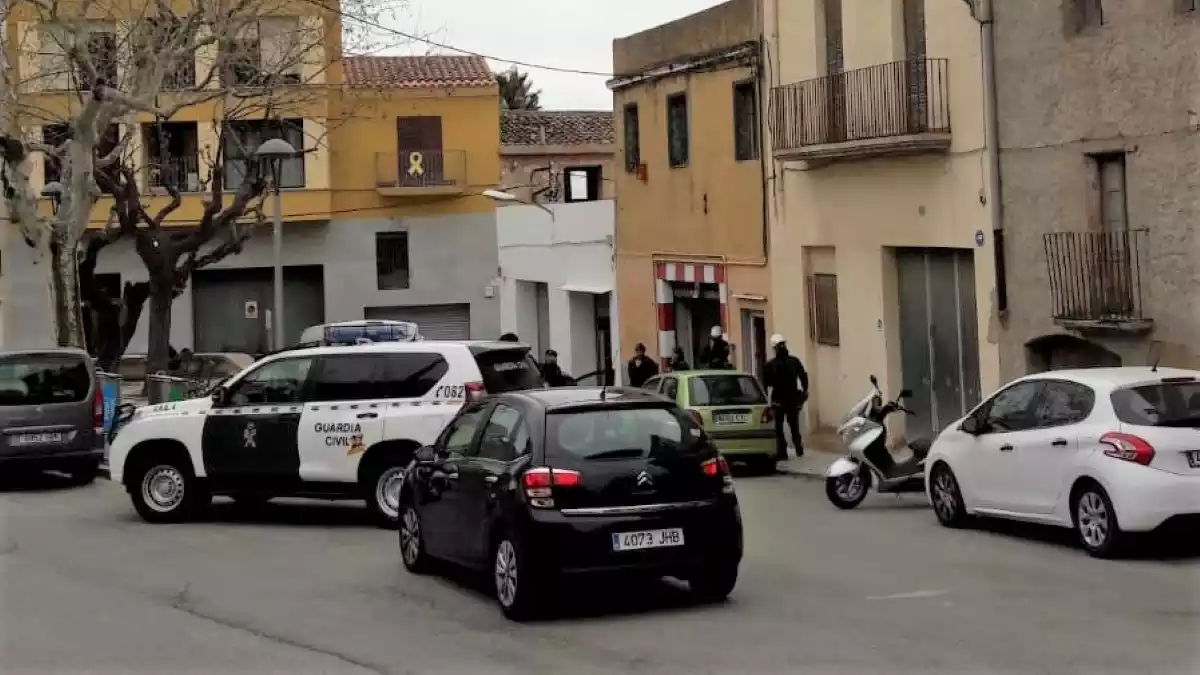 Les patrulles de la Guàrdia Civil al carrer de Sant Pere de Constantí