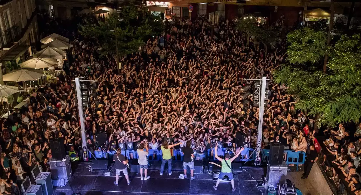 Un concert de Buhos a Calafell.