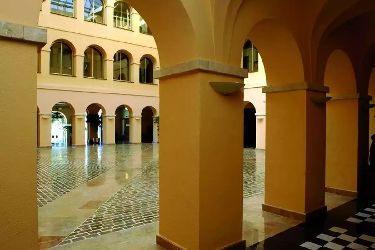 Pati del Palau de la Diputació de Tarragona