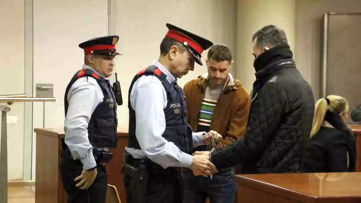 Els dos acusats de 22 robatoris en habitatges, a l'Audiència de Lleida, que tornen a la presó fins que se celebri el judici