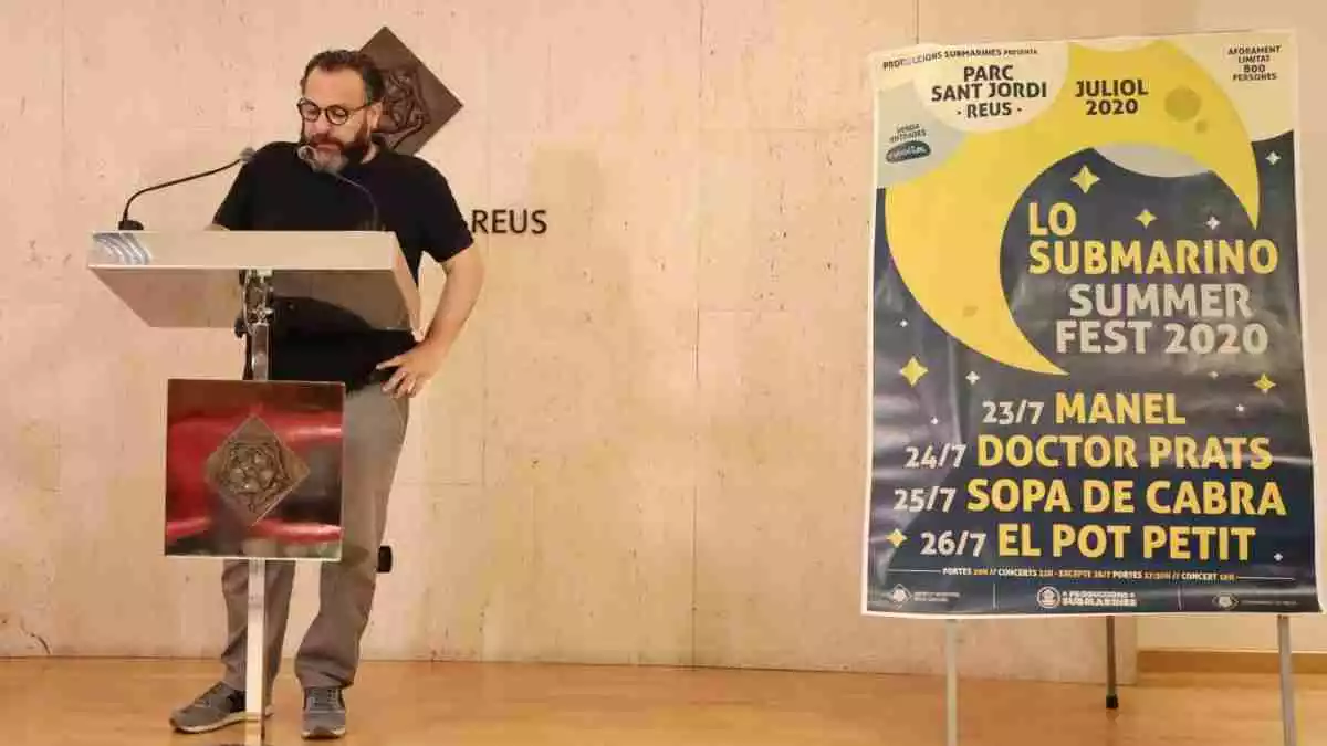El regidor Daniel Recasens durant la presentació de 'Lo Submarino Summer Fest 2020' a Reus