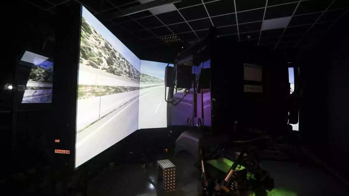 Imatge del simulador de camions de la FEAT