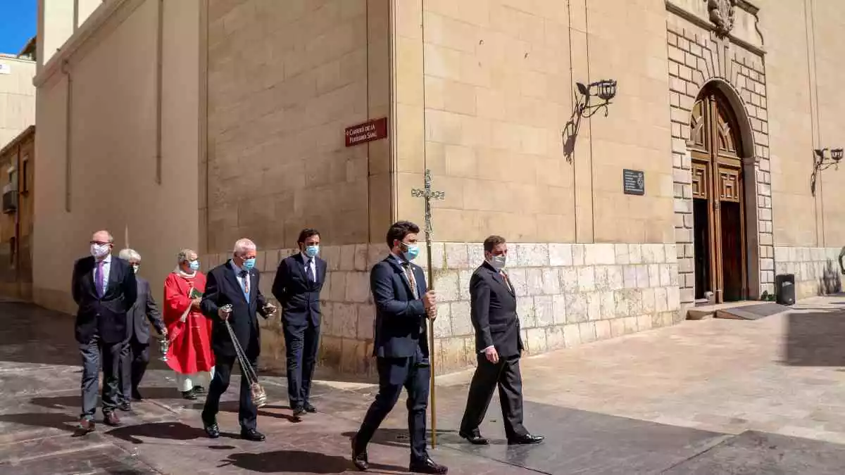 Acte de benedicció i re-inauguració de la campana de l'església de la Sang a Reus