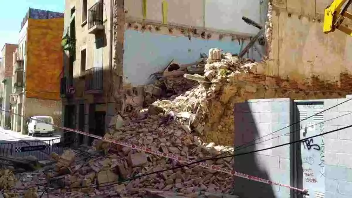 Imatge de l'esfondrament al carrer de Sant Esteve de Reus