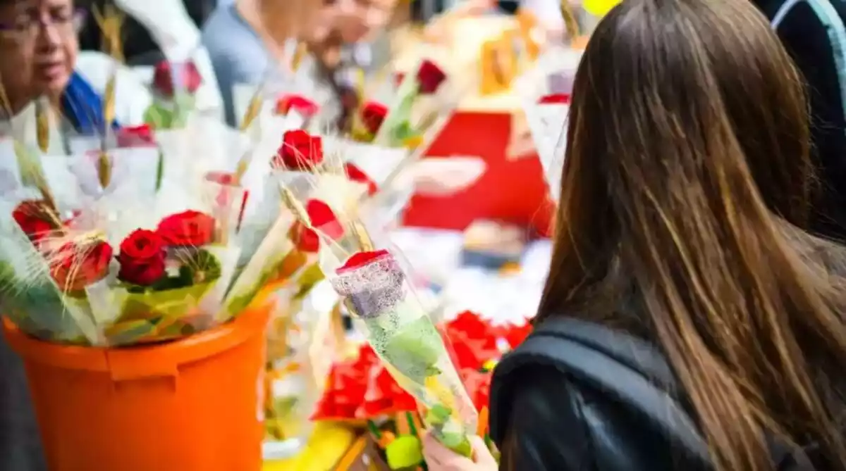 Roses en una paradeta de Sant Jordi