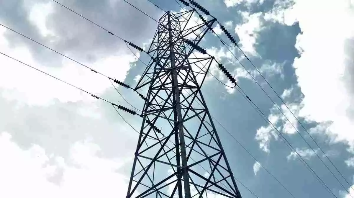 Imatge d'una torre elèctrica