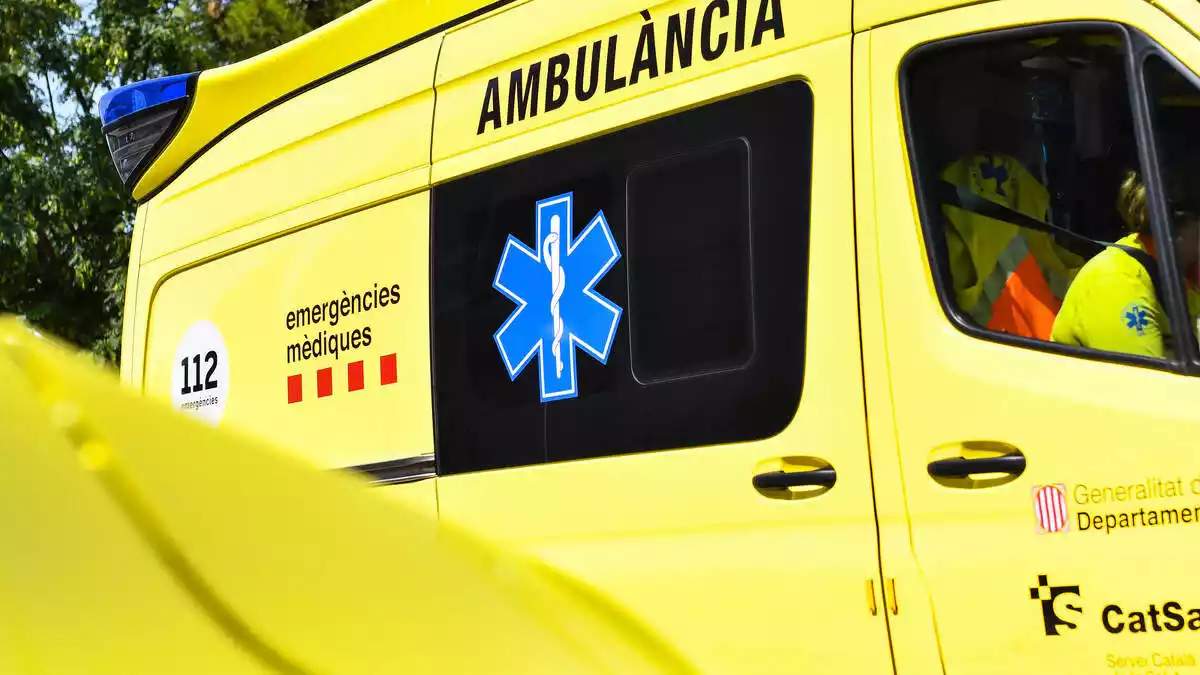 Imatge d'arxiu d'una ambulància del SEM