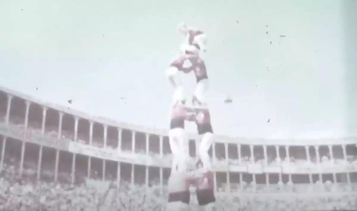 Frame del film 'Torres humanas', sobre el Concurs de Castells del 1970.