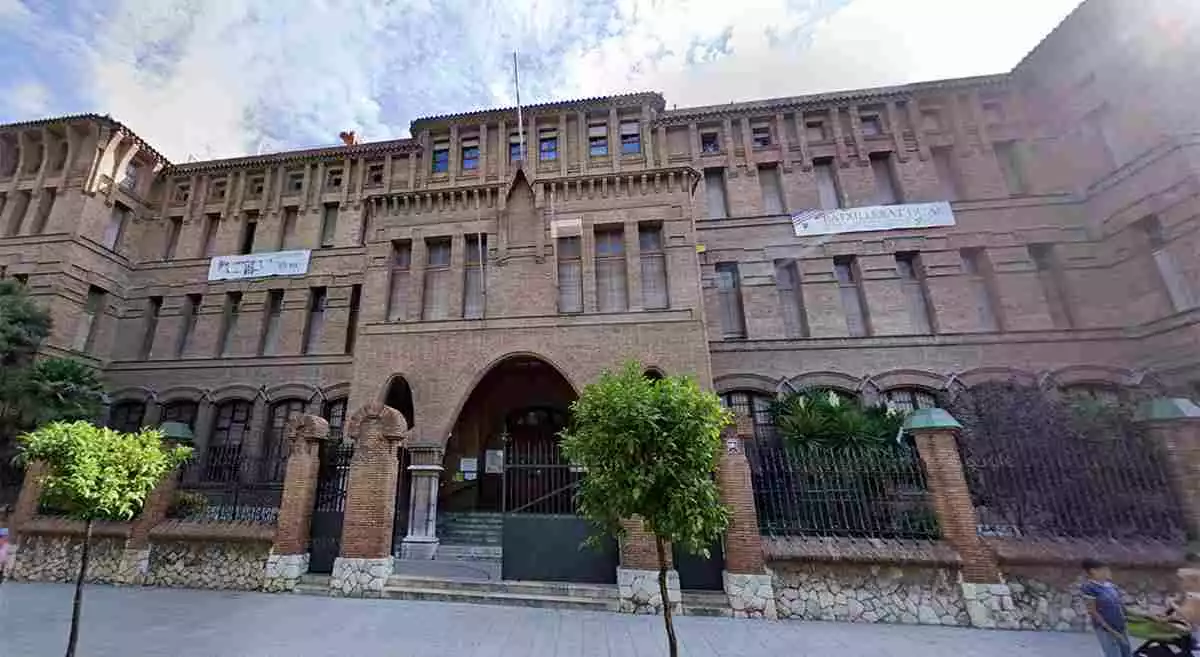 Imatge de l'exterior del Col·legi de Santa Teresa de Jesús de Tarragona