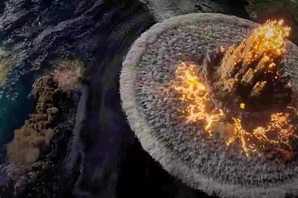 Imatge d'explosió sobre la terra