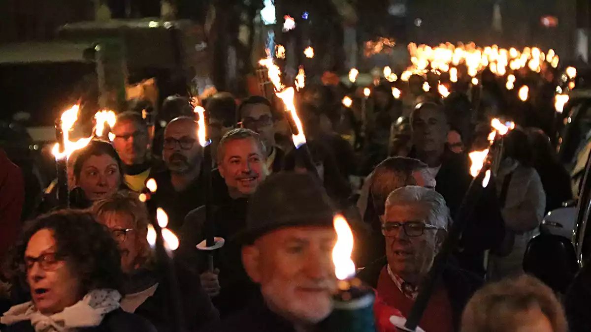 Imatge d'una marxa de torxes