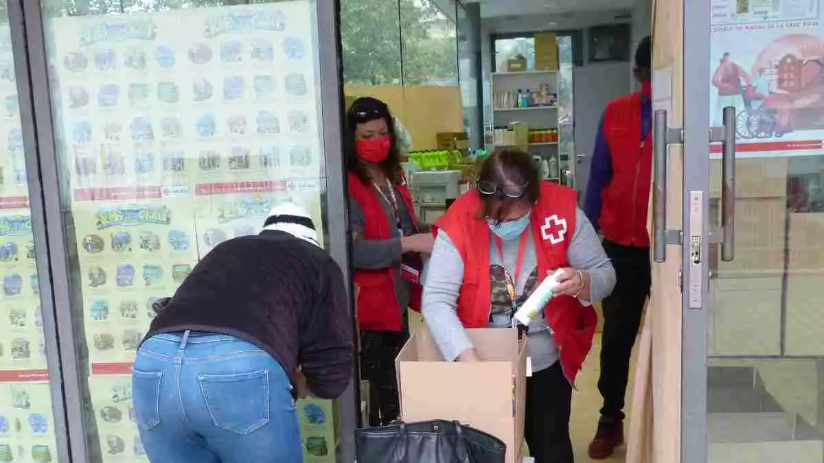 La Creu Roja atén les famílies vulnerables de Salou
