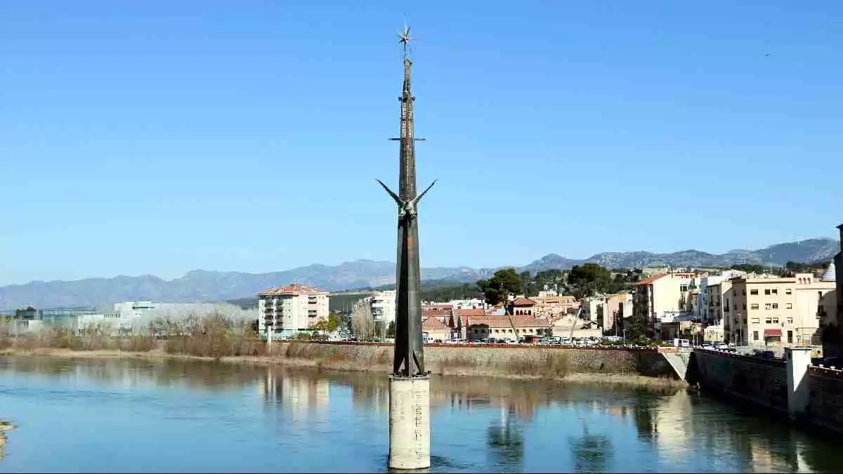 Pla general del monument franquista de Tortosa a l'Ebre
