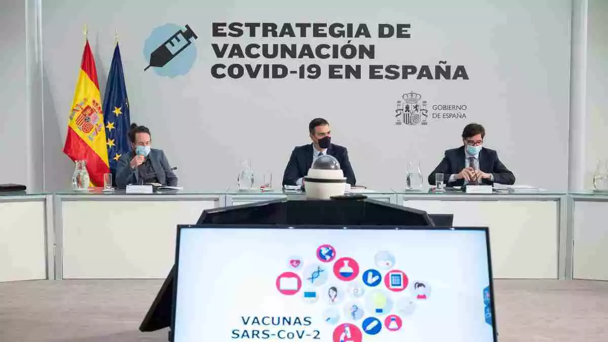Pla general del president Pedro Sánchez, el vicepresident Pablo Iglesias y el ministre de Sanitat, Salvador Illa