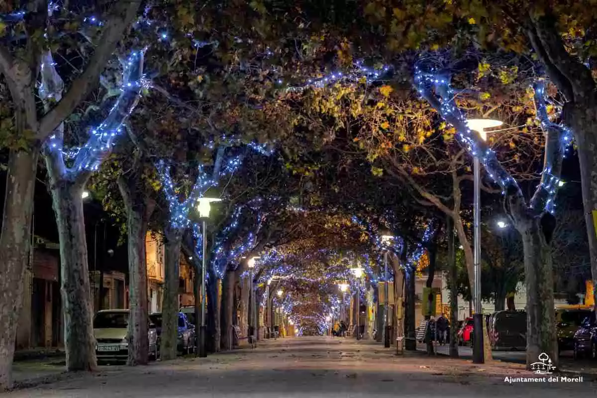 Carrers del Morell amb llums de Nadal