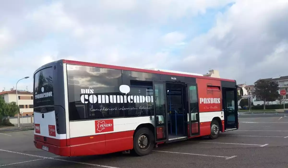 El bus explicatiu del servei a demanda del Vendrell.